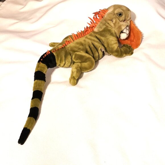 Wild Republic K & M Toys Iguana Plush Full Body Hand Puppet Realistic Vtg. 2005 - Picture 3 of 8